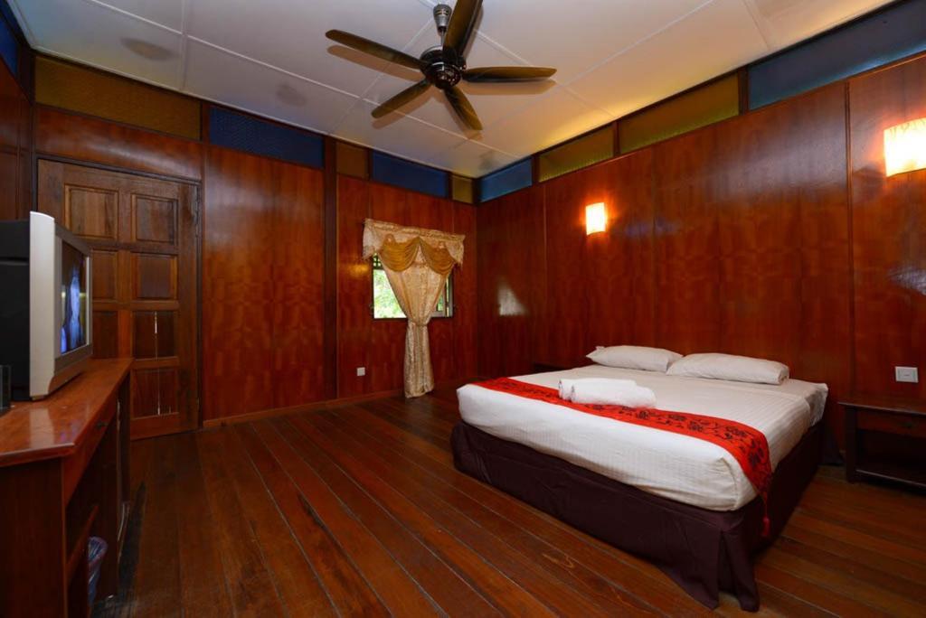 Adina Drive In Motel Langkawi Room photo