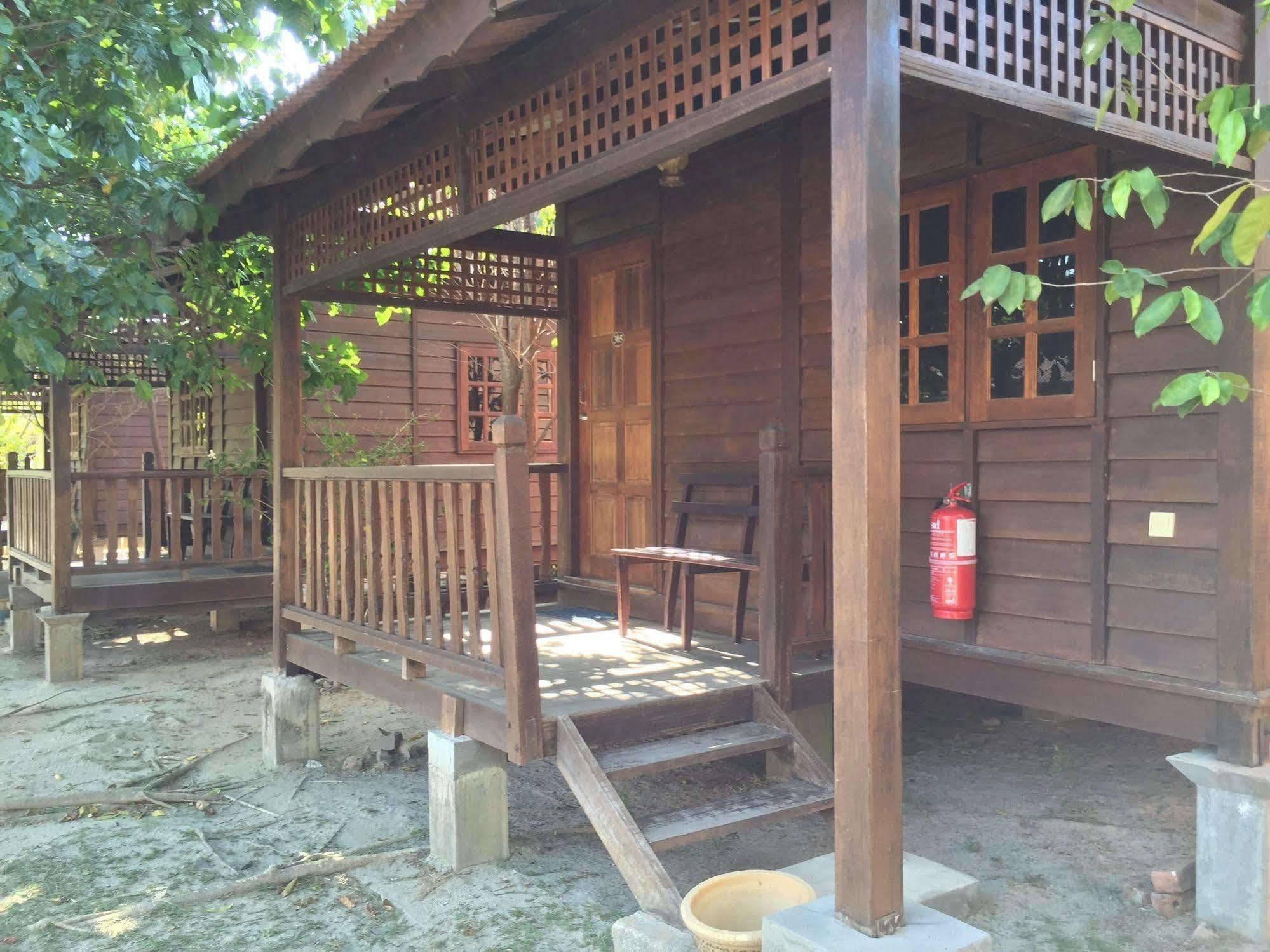 Adina Drive In Motel Langkawi Exterior photo
